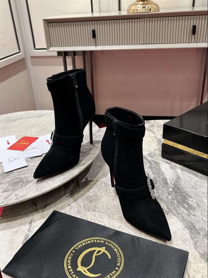 20251128173147878 390